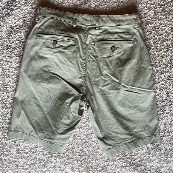 Tommy Bahama Shorts EUC Sz30 - Picture 2 of 3